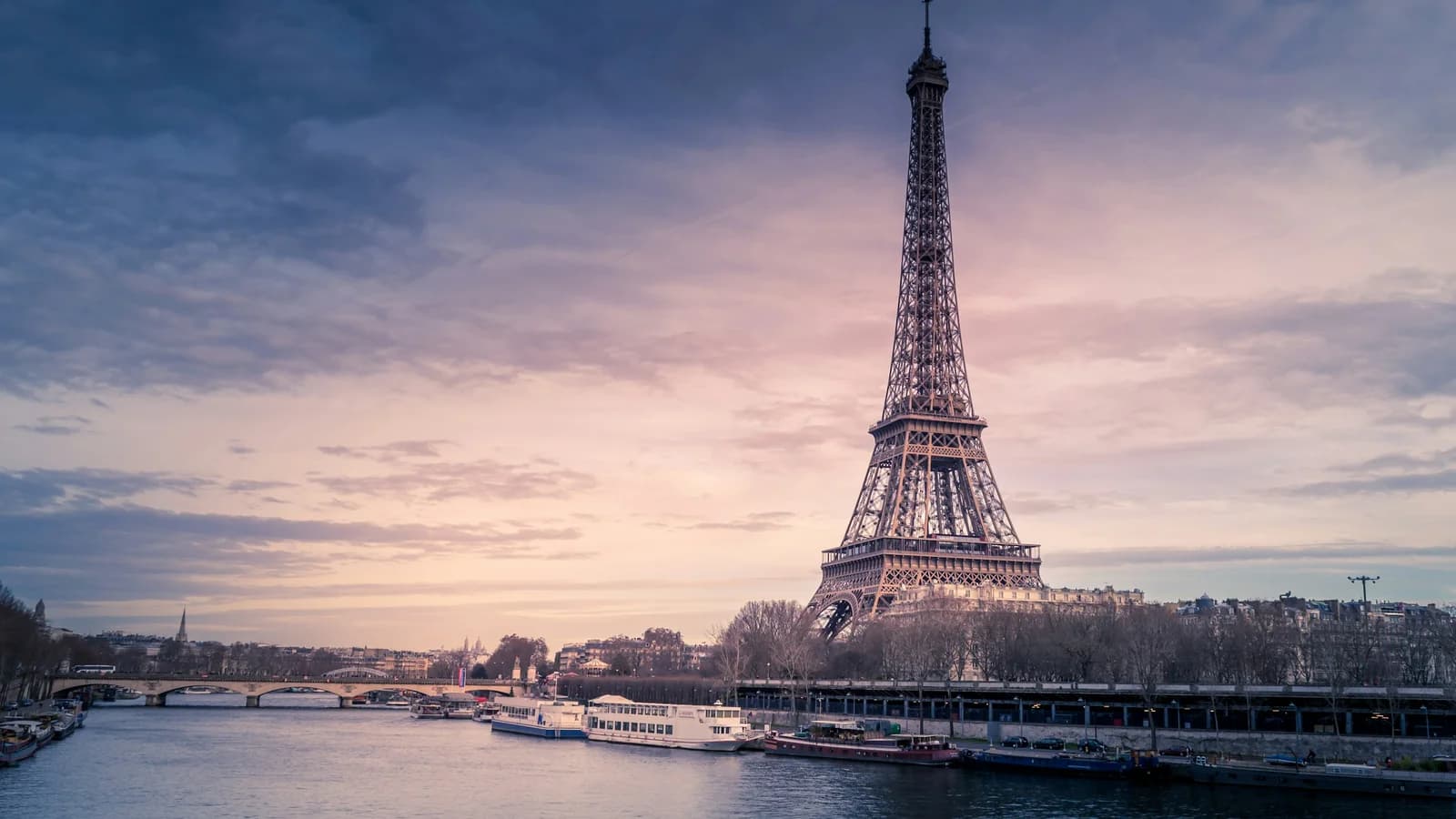 TravelNet destination photo of France : Paris, Lyon, Marseille